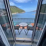 La Casa Sulle Rocce House On The Rocks Holiday home *