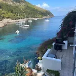 La Casa Sulle Rocce House On The Rocks Holiday home