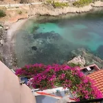 Dom wakacyjny La Casa Sulle Rocce House On The Rocks
