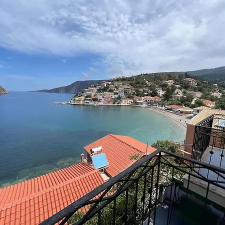 La Casa Sulle Rocce House On The Rocks בית נופש אסוס