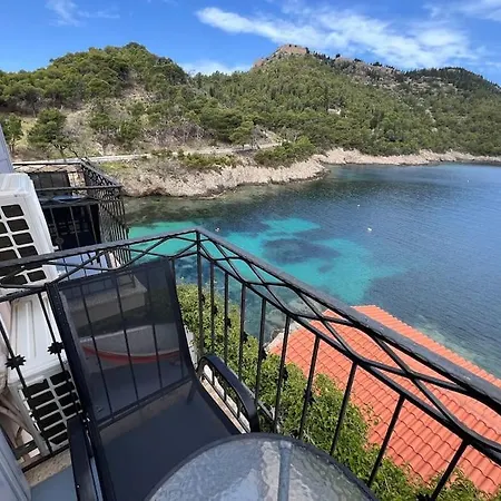 La Casa Sulle Rocce House On The Rocks בית נופש אסוס