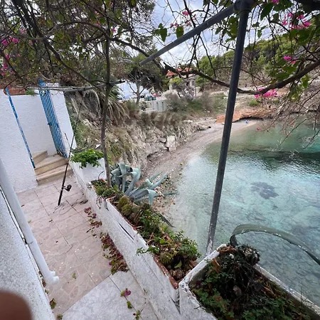 La Casa Sulle Rocce House On The Rocks * Άσσος