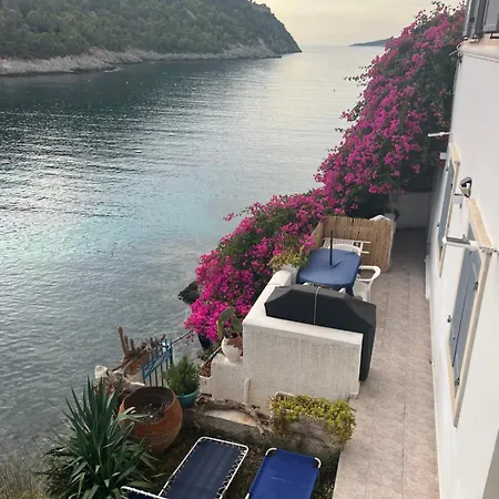 度假居 La Casa Sulle Rocce House On The Rocks *